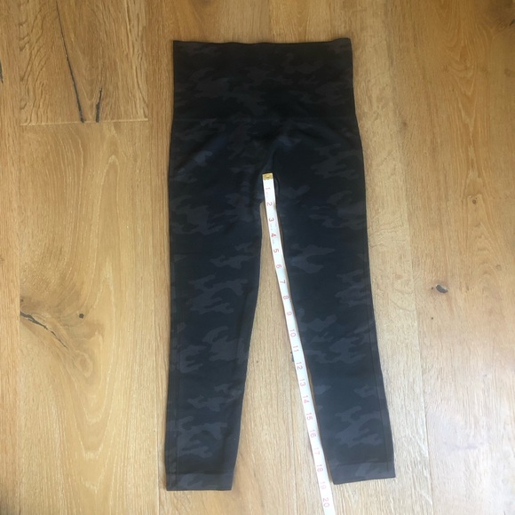 Spanx Camo leggings size SP price firm! - Picture 2 of 5